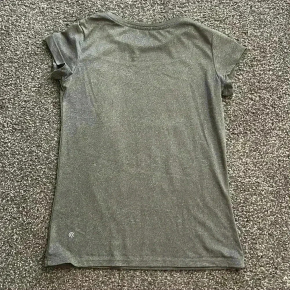 Girls, champion T-shirt. Size L 10/12 - Picture 2 of 3